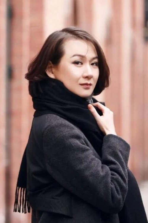 黄芳翎